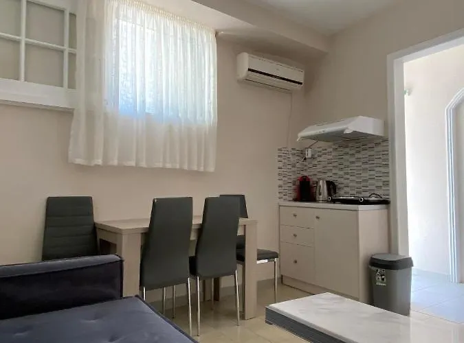 In Pedestrian Zone Apartment *